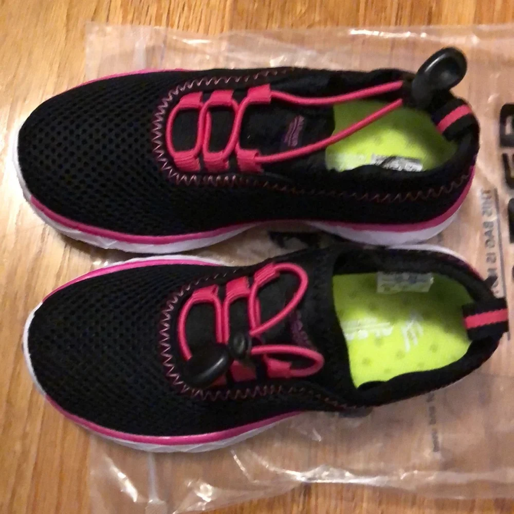 NWOT Water Shoes
